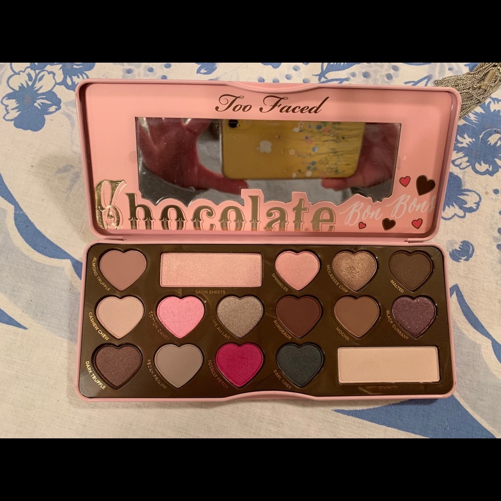 Too Faced chocolate bon bons eyeshadow palette